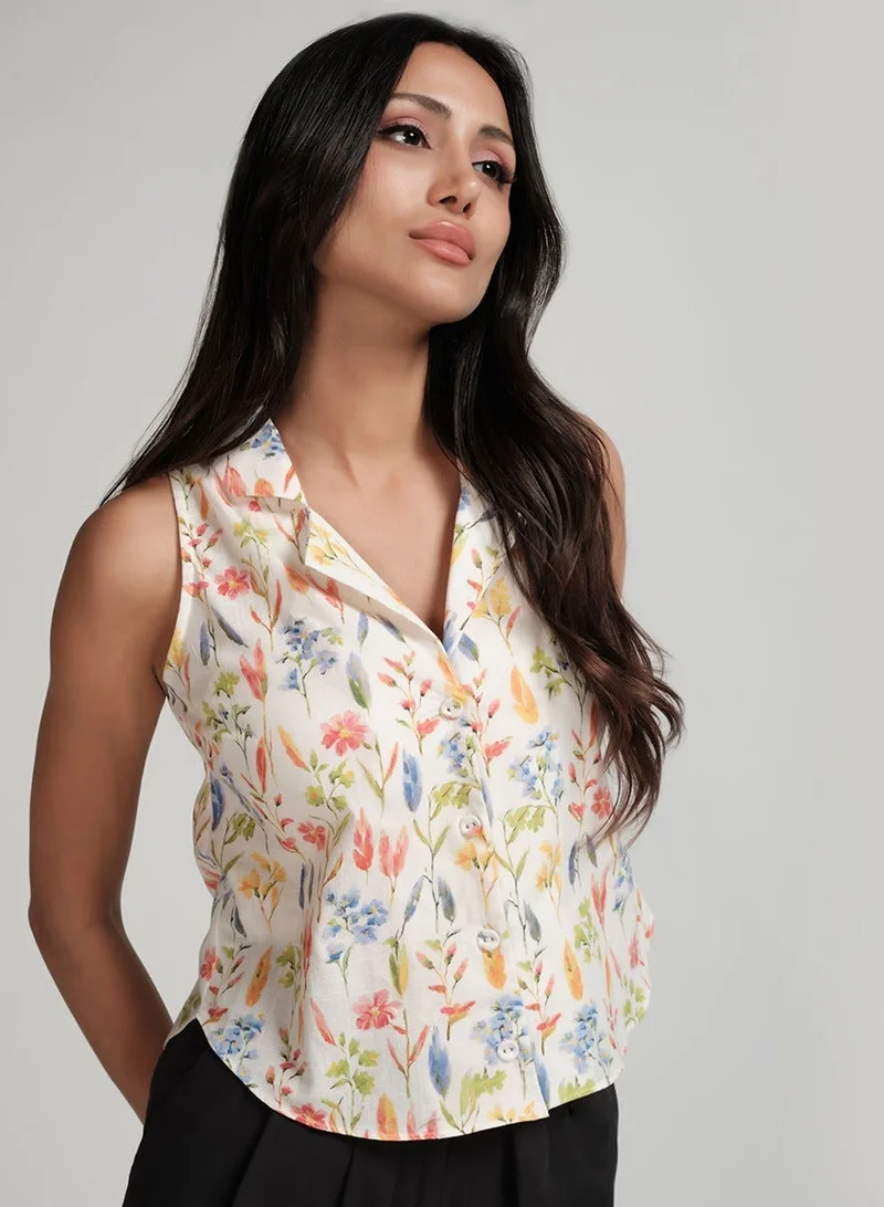 Zigzag White Notch Neck Floral Curved Hem Blouse